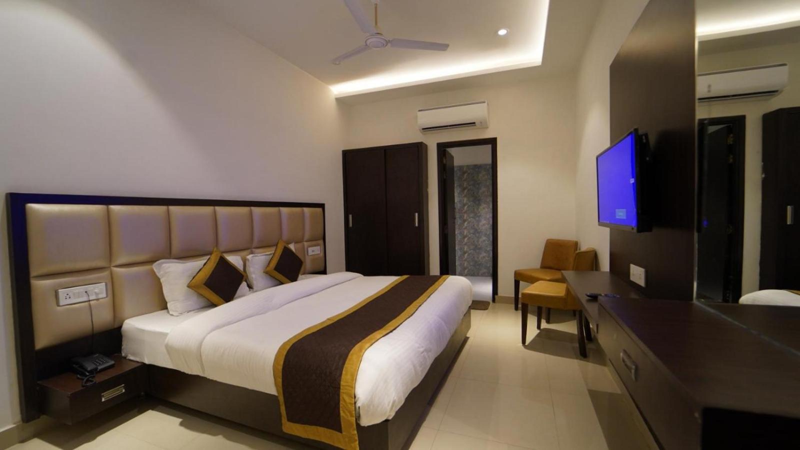 Hotel Avi Inn Amritsar Zewnętrze zdjęcie