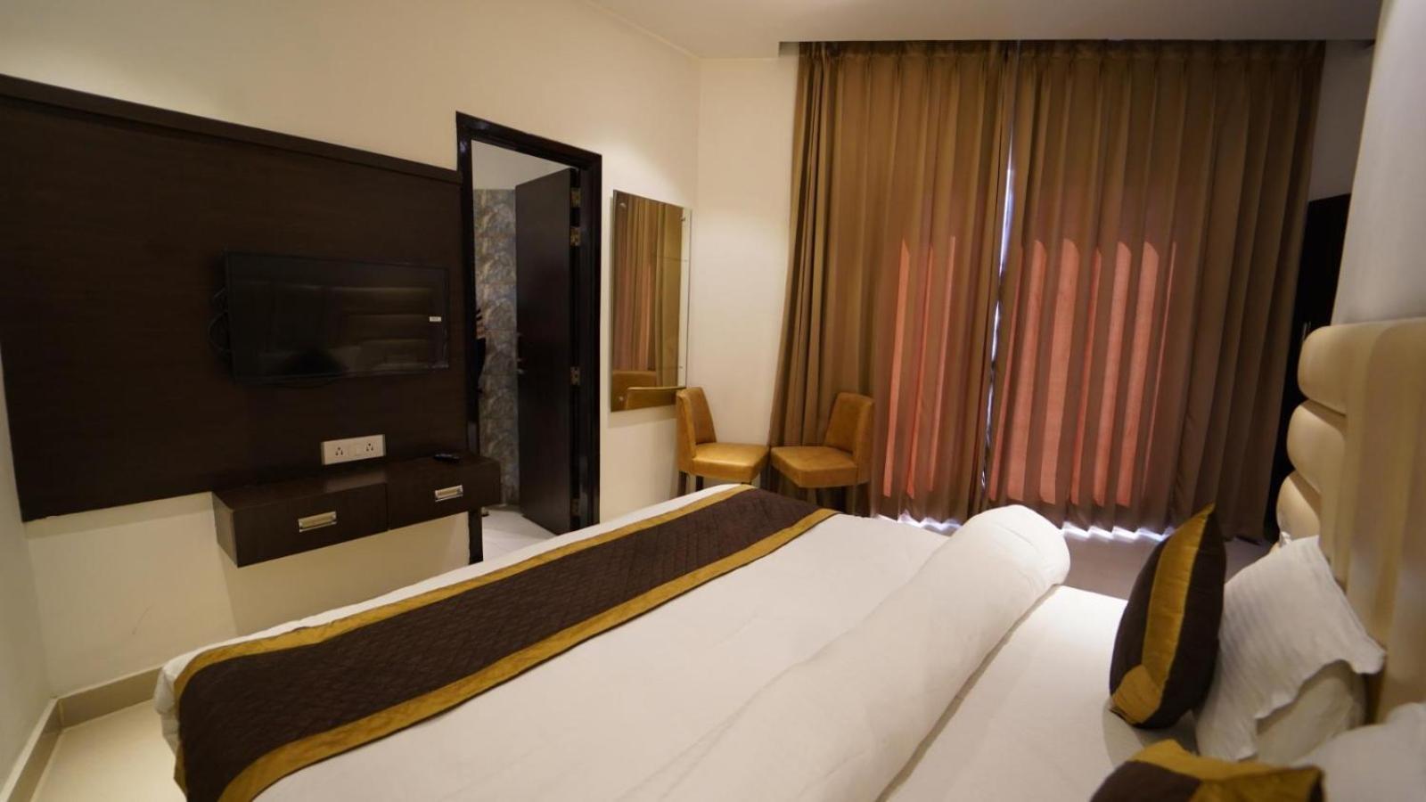 Hotel Avi Inn Amritsar Zewnętrze zdjęcie
