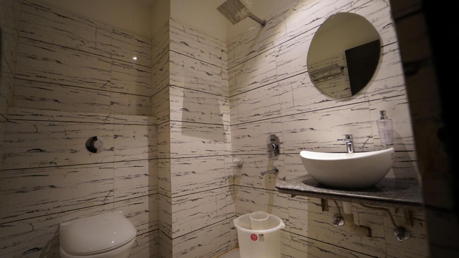 Hotel Avi Inn Amritsar Zewnętrze zdjęcie