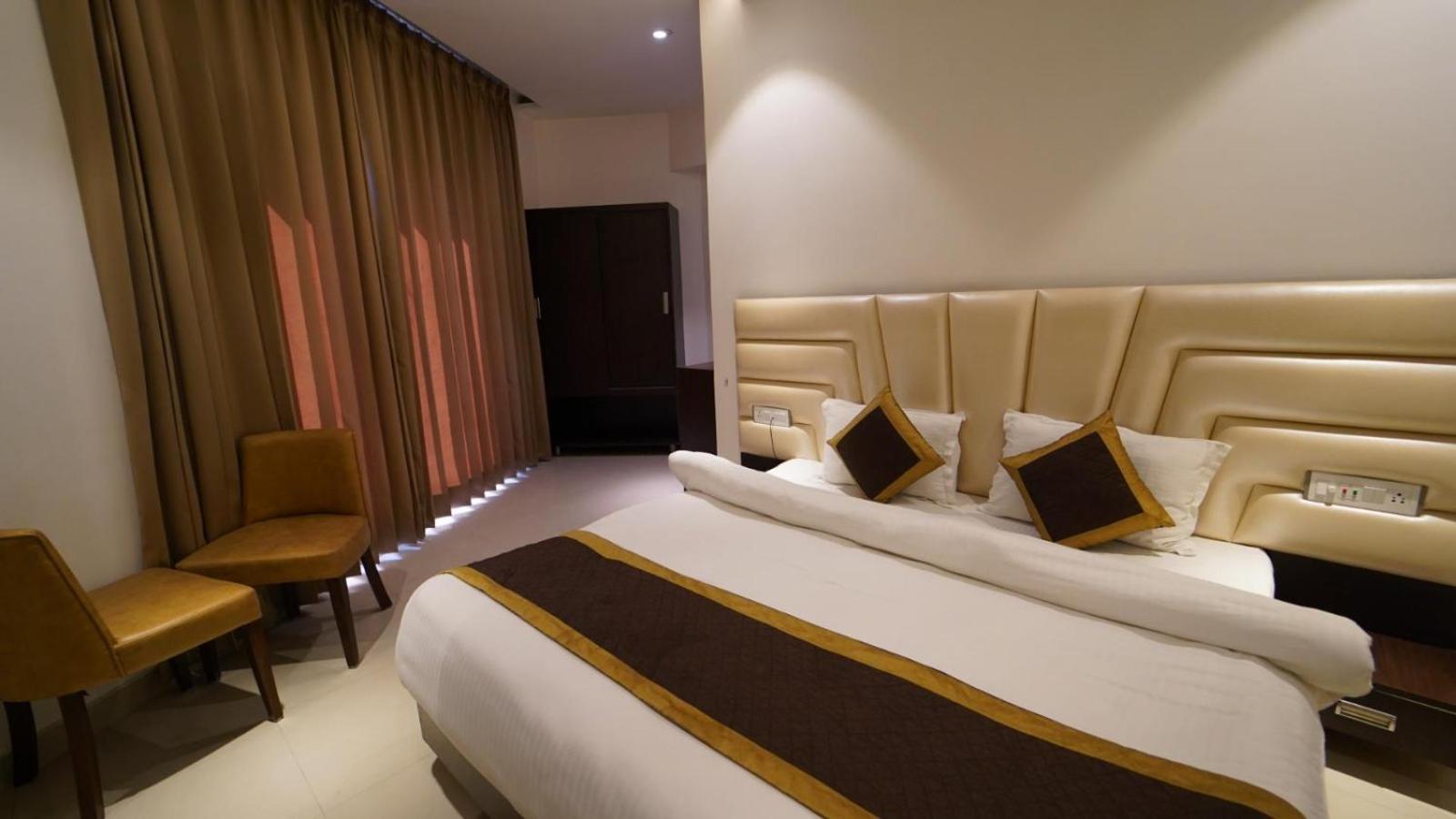 Hotel Avi Inn Amritsar Zewnętrze zdjęcie